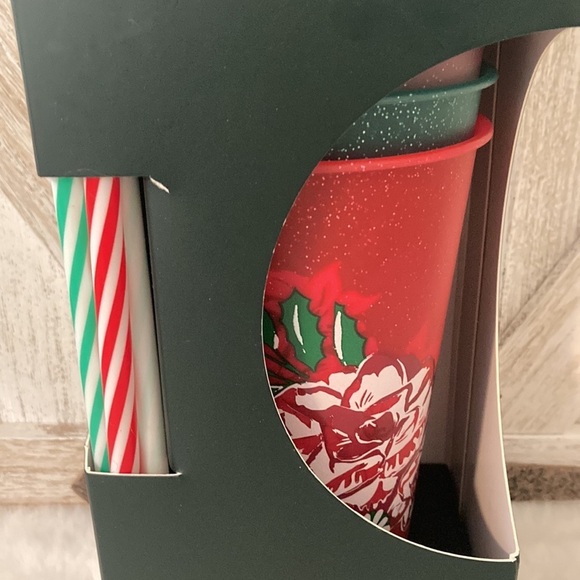 Starbucks 2022 Holiday Reusable Cold Cups - Picture 3 of 8